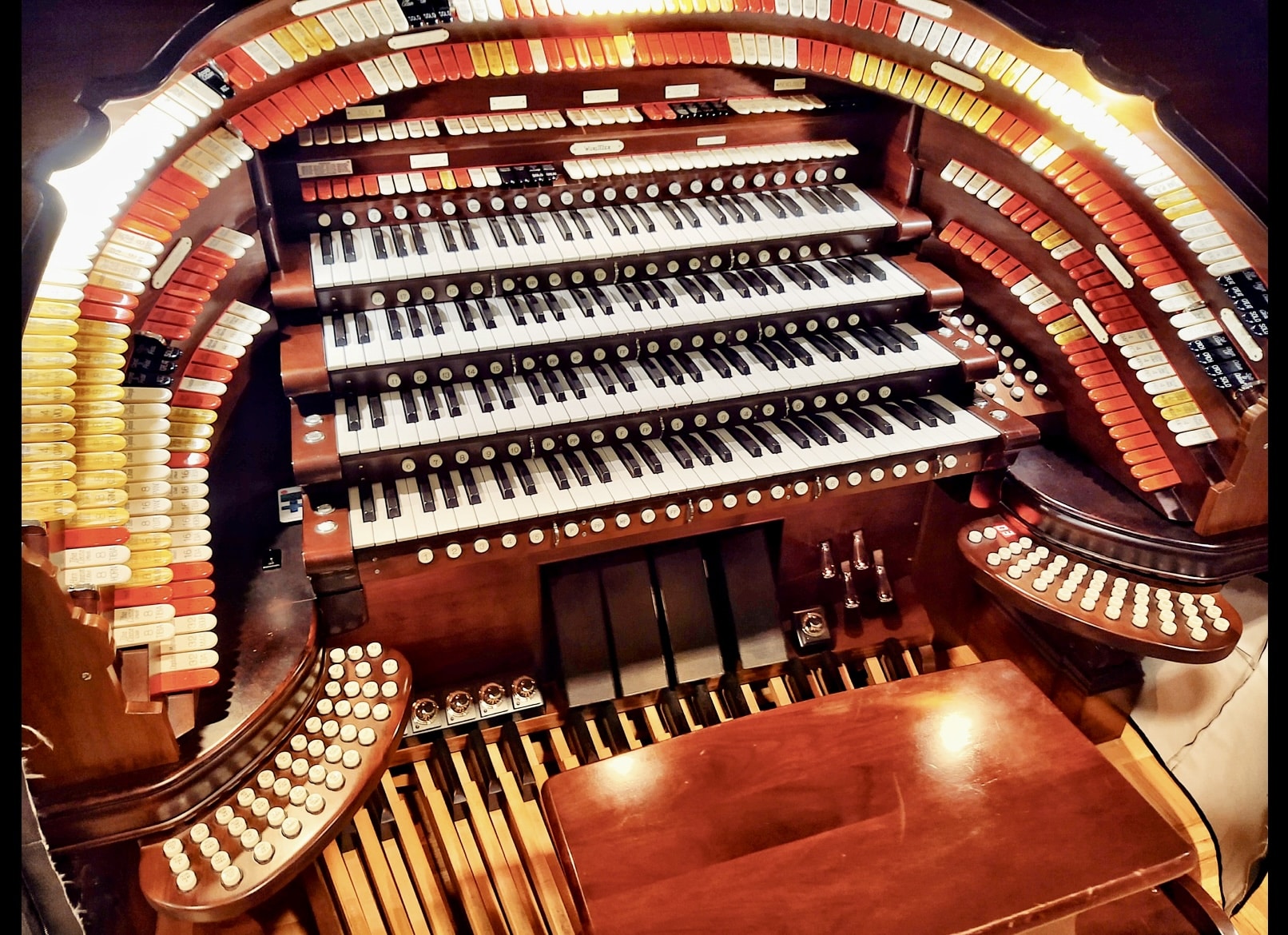 Carmex organ console